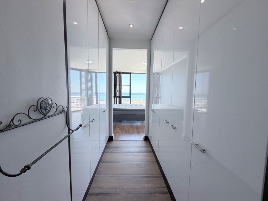 3 Bedroom Property for Sale in Bloubergstrand Western Cape